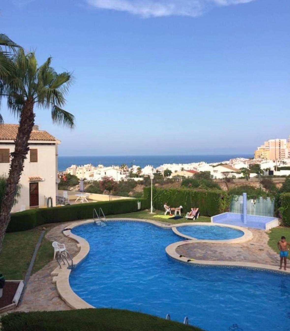 Rising Sun Bungalow Torrevieja Ngoại thất bức ảnh